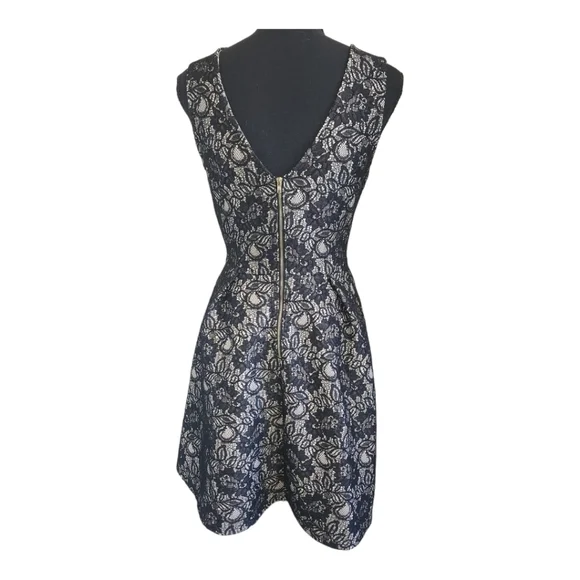 UNBRANDED sleeveless fit & flare lace mini dress cream black size small - Picture 2 of 6